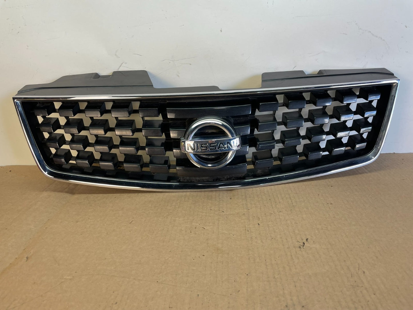 2007 2008 2009 Nissan Sentra Front Upper Grill Grille AG3117 DG0