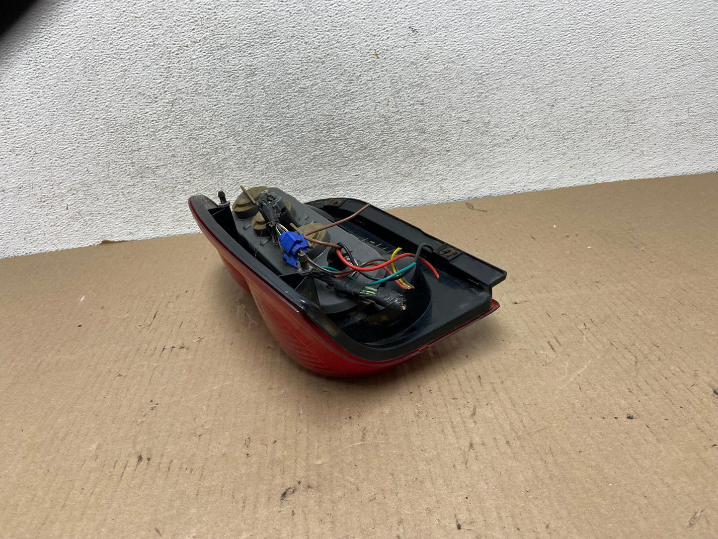 2002 2003 2004 Jeep Liberty Right Passenger Rh Side Tail Light AG7929 LK5