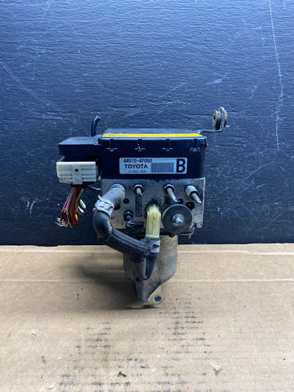 2004 - 2009 Toyota Prius ABS Brake Pump Anti Lock Module AD7585 DG1