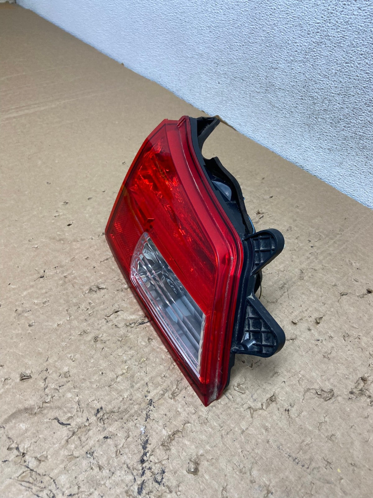 2010-2014 Subaru Outback Left Driver Lh Side Inner Tail Light AF8316 LK1