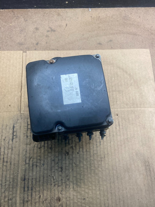 2006 to 2009 Mercedes E350 ABS Anti Lock Brake Pump A2114311912 Y4369 DG0
