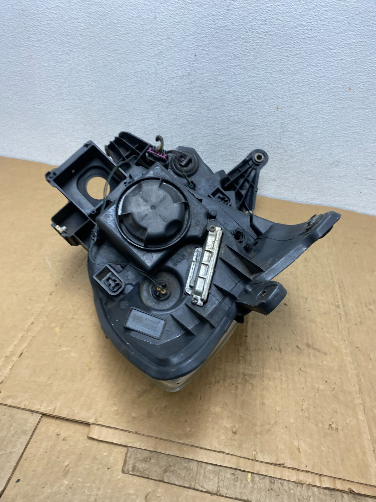 2008-2012 Buick Enclave Right Passenger Headlight Xenon Hid Two Ballast AD13286