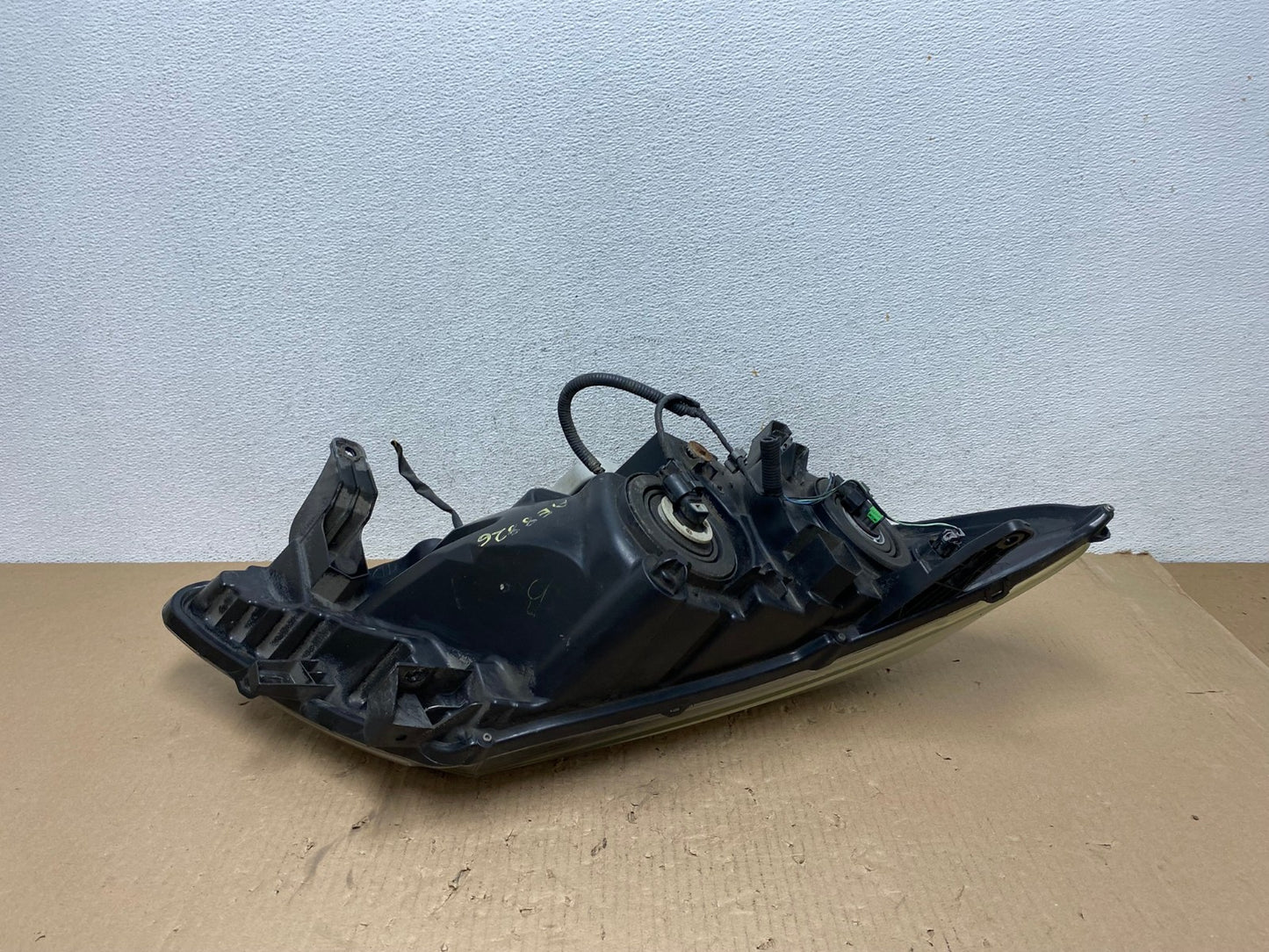 2013 to 2016 Nissan Pathfinder Left Driver LH Headlight Halogen AE8826 LK5
