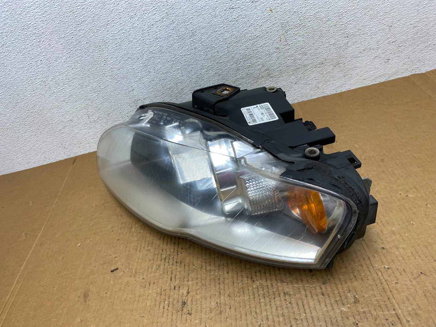2006 2007 2008 Audi A4 Headlight Halogen Left Driver LH Side AE0378 DW1