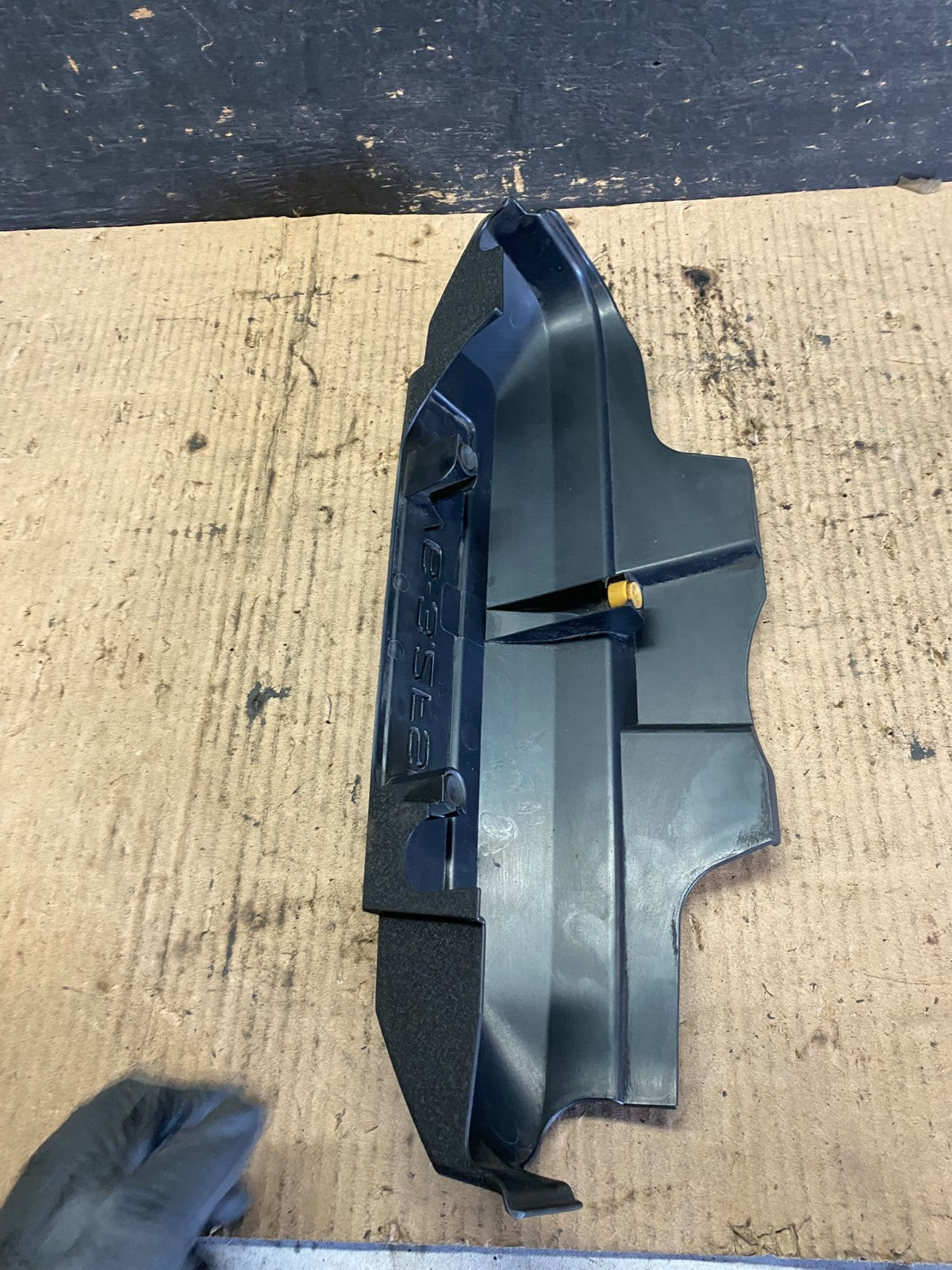 2008 to 2008 Audi A6 3.2L Engine Motor Cover q0400 DG6