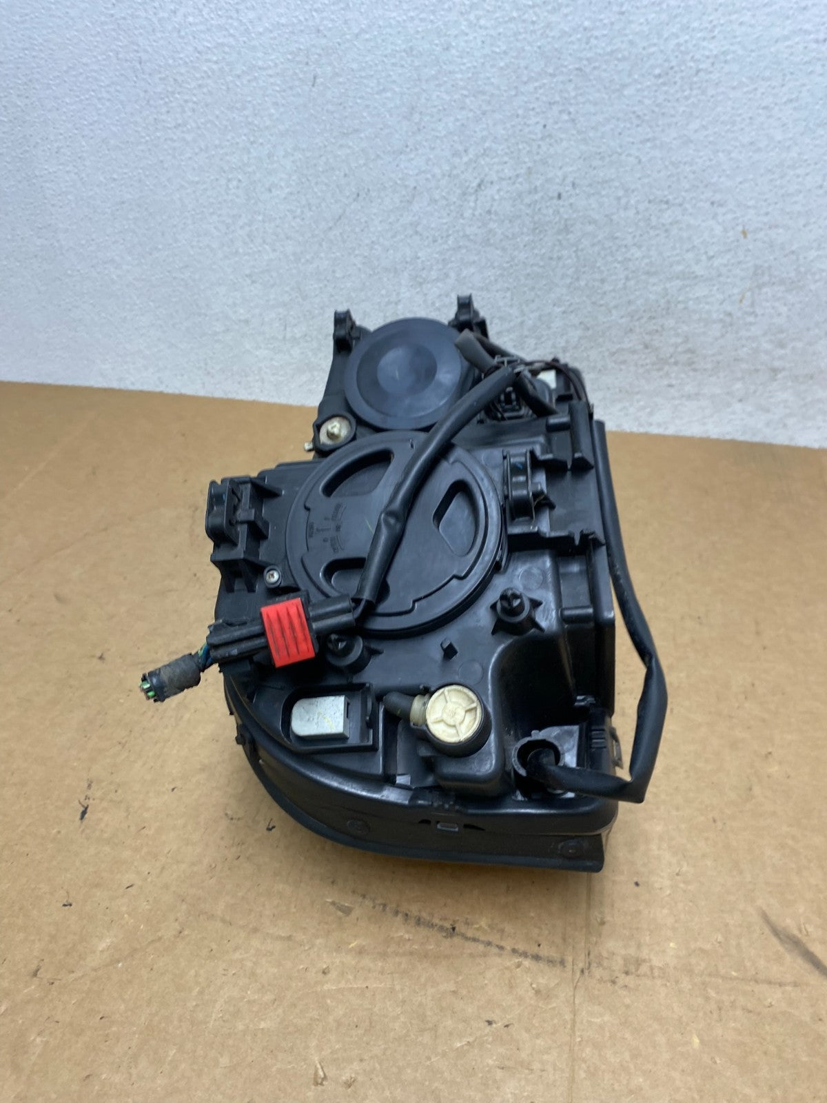 2003-2013 Volvo XC90 Left Driver LH Side Halogen Headlight DEPO AE3244 DW8