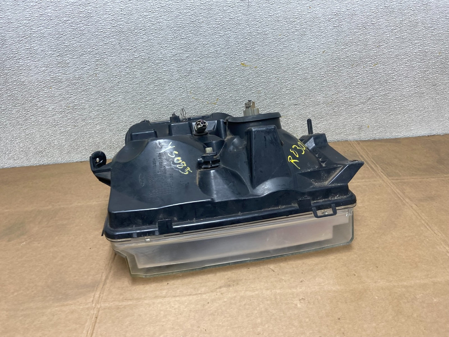 2008-2014 Ford Econoline E150 E250 E350 Right Passenger Headlight Oem Y5085 DW9