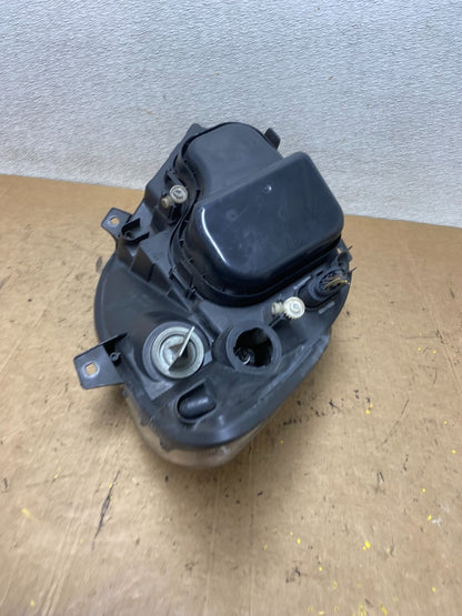 2007 to 2013 Mercedes Sprinter Headlight Left Driver Side Halogen T5205 DW8