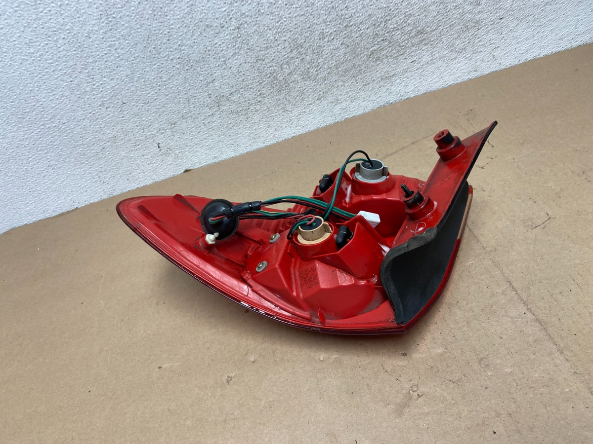 2001 2002 Mazda Millenia Left Driver Side Tail Light AG45775
