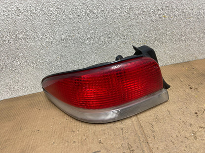 1995 to 2000 Chrysler Cirrus Left Driver LH Side Tail Light Oem AA70200