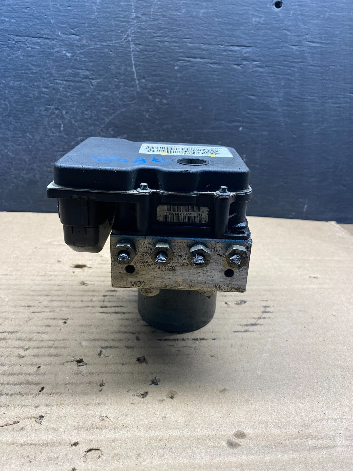 2009 Dodge Durango ABS Anti Lock Brake Pump AE2086 DW3