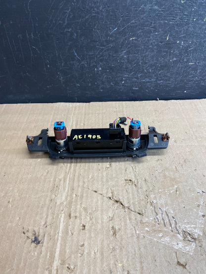 2007 - 2014 Chevrolet Tahoe Yukon Pedal Traction Control Switch ae1905 DG3