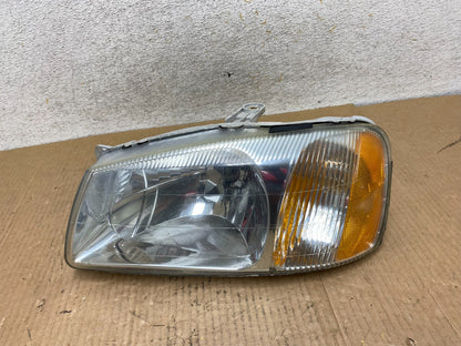 2000-2002 Hyundai Accent Left Driver LH Halogen Headlight AI6630 DW0