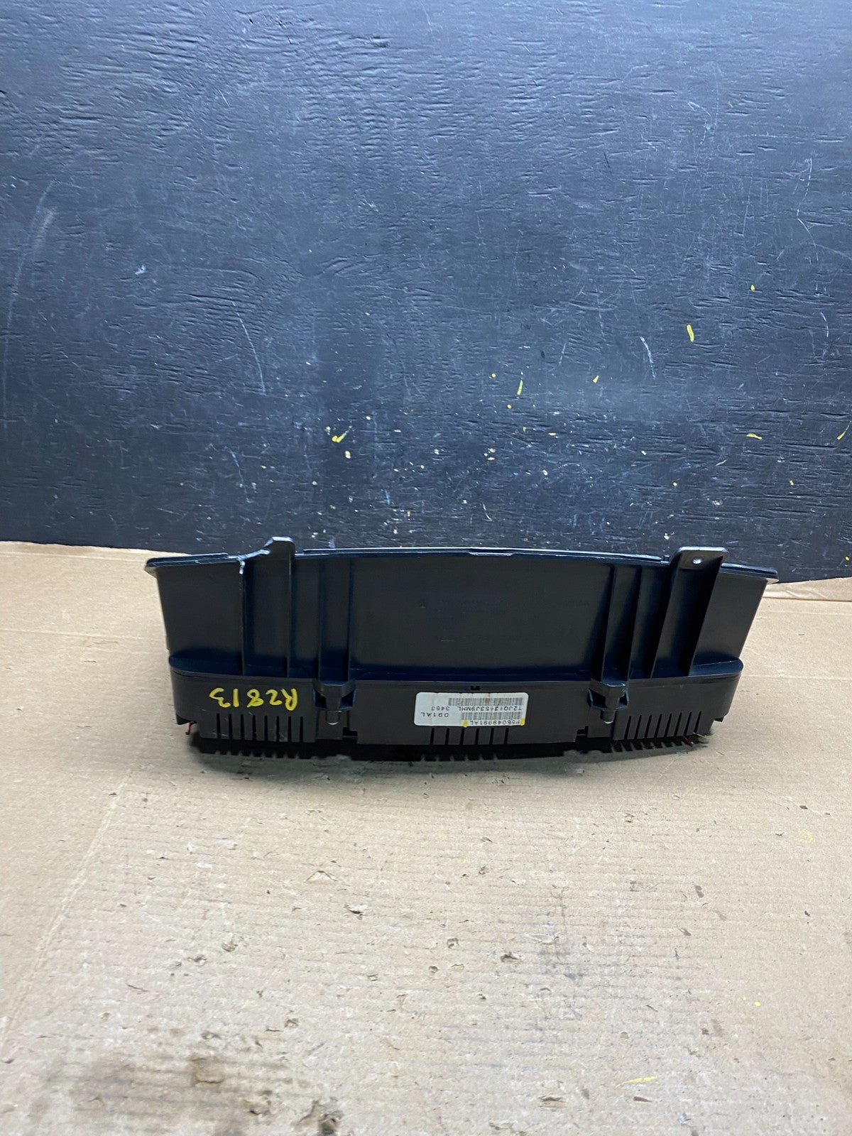 2004 Dodge Durango Speedometer Instrument Cluster Gauge OEM R2813 DG4