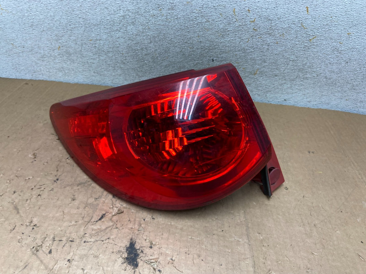 2009 2010 2011 2012 Chevrolet Traverse Left Driver LH Tail Light AI9272 LK0