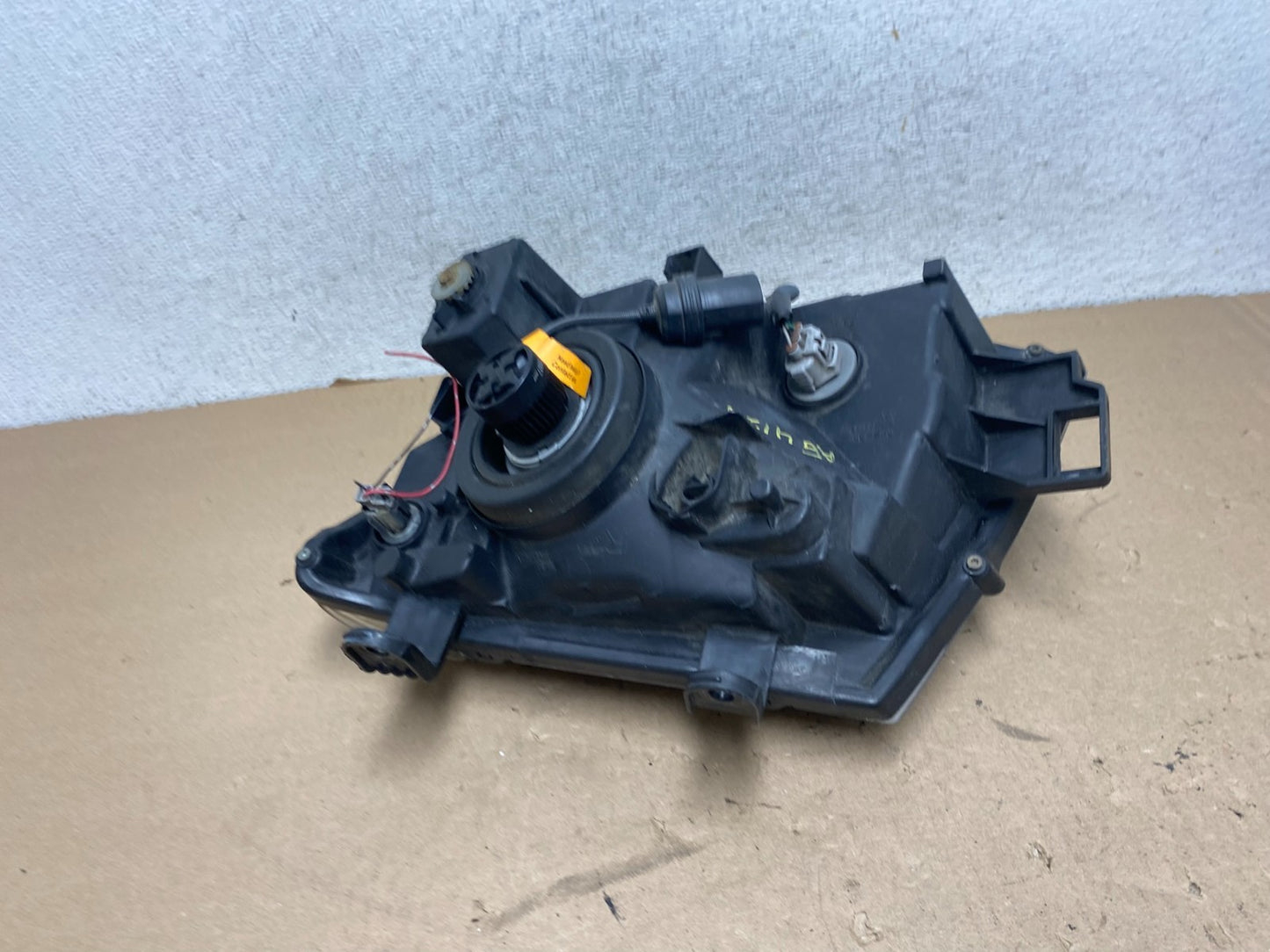 2005-2015 Nissan Xterra Right Passenger RH Headlight AG4129 DW8