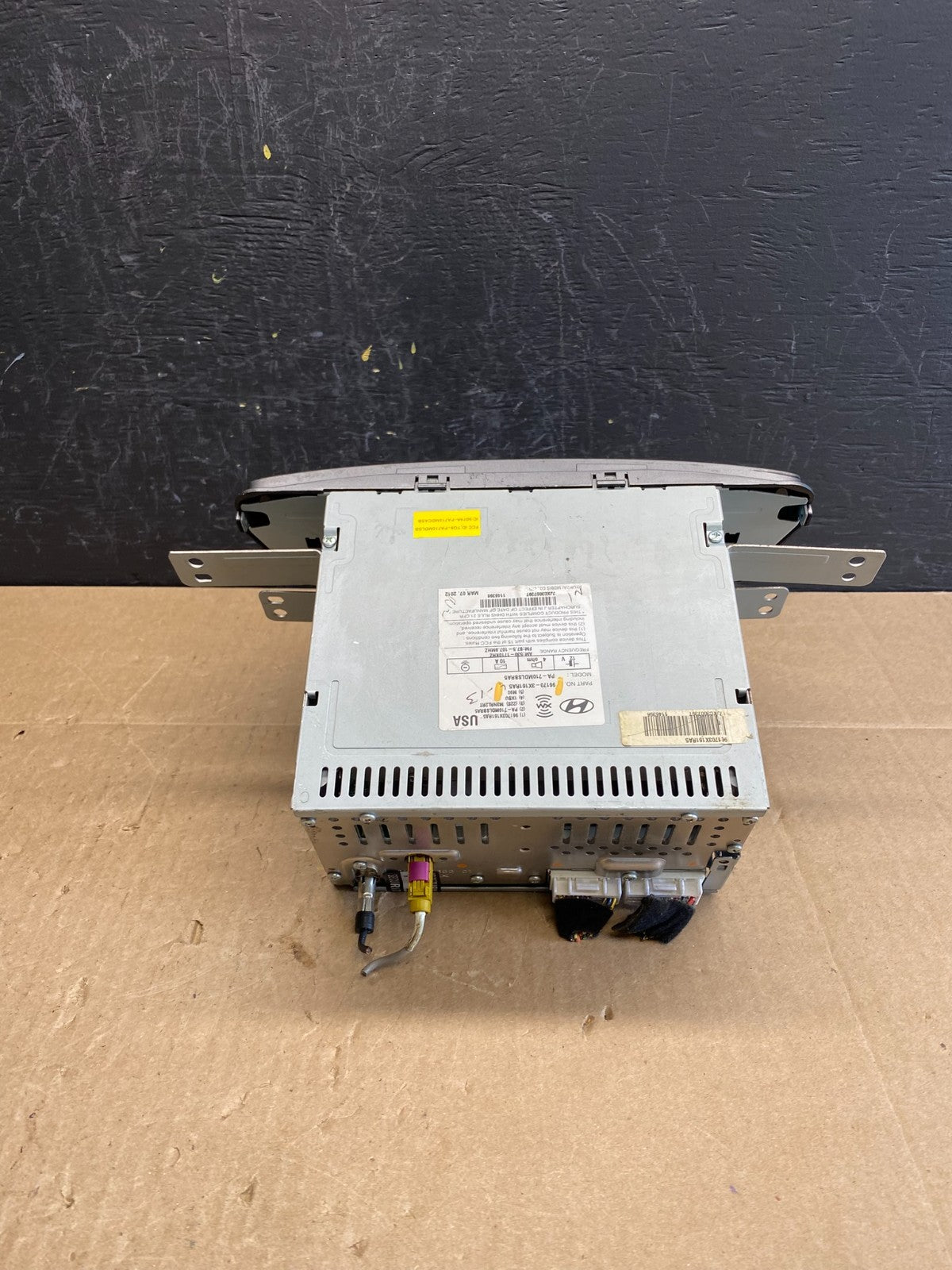 2011-2013 Hyundai Elantra Center Radio Climate Control Air Vent Bezel ac6300 DG3