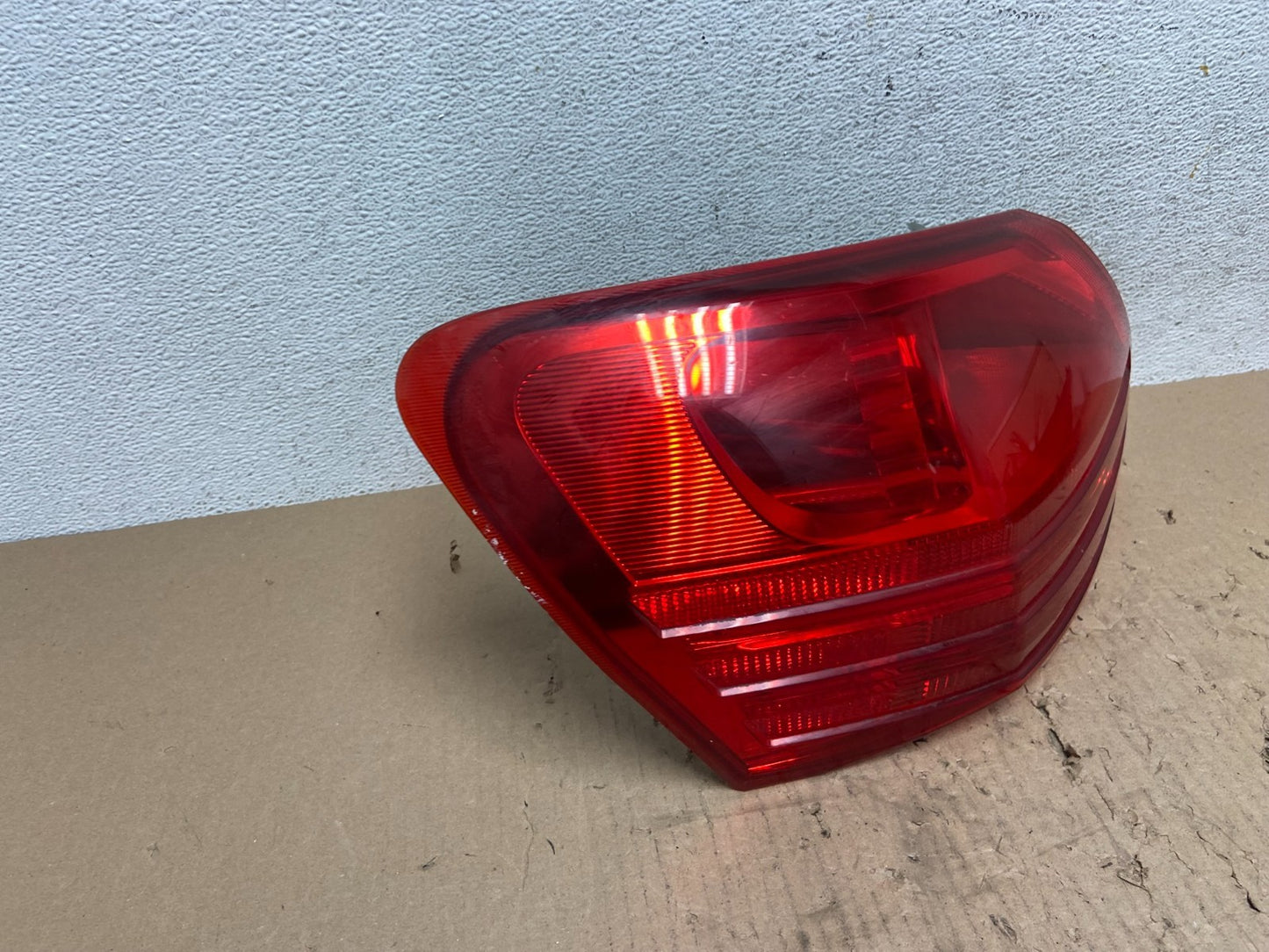 2008 to 2015 Nissan Rogue Left Driver Lh Side Tail Light AE8850 LK2