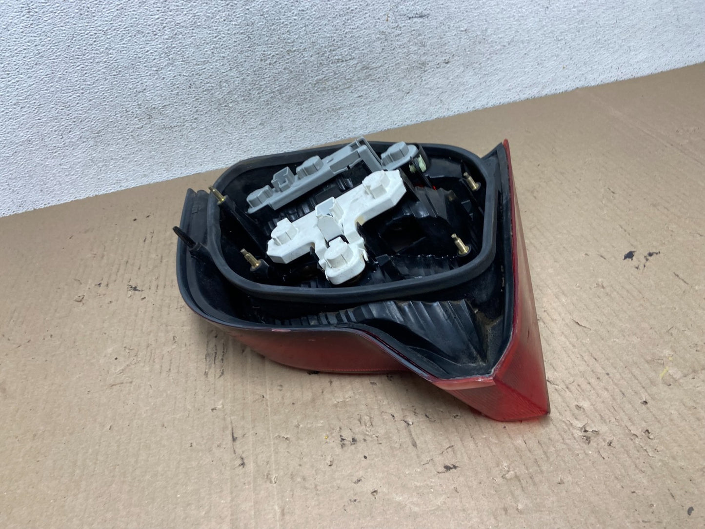 1999-2003 Volvo S80 Left Driver LH Side Tail Light AF5911 DW7