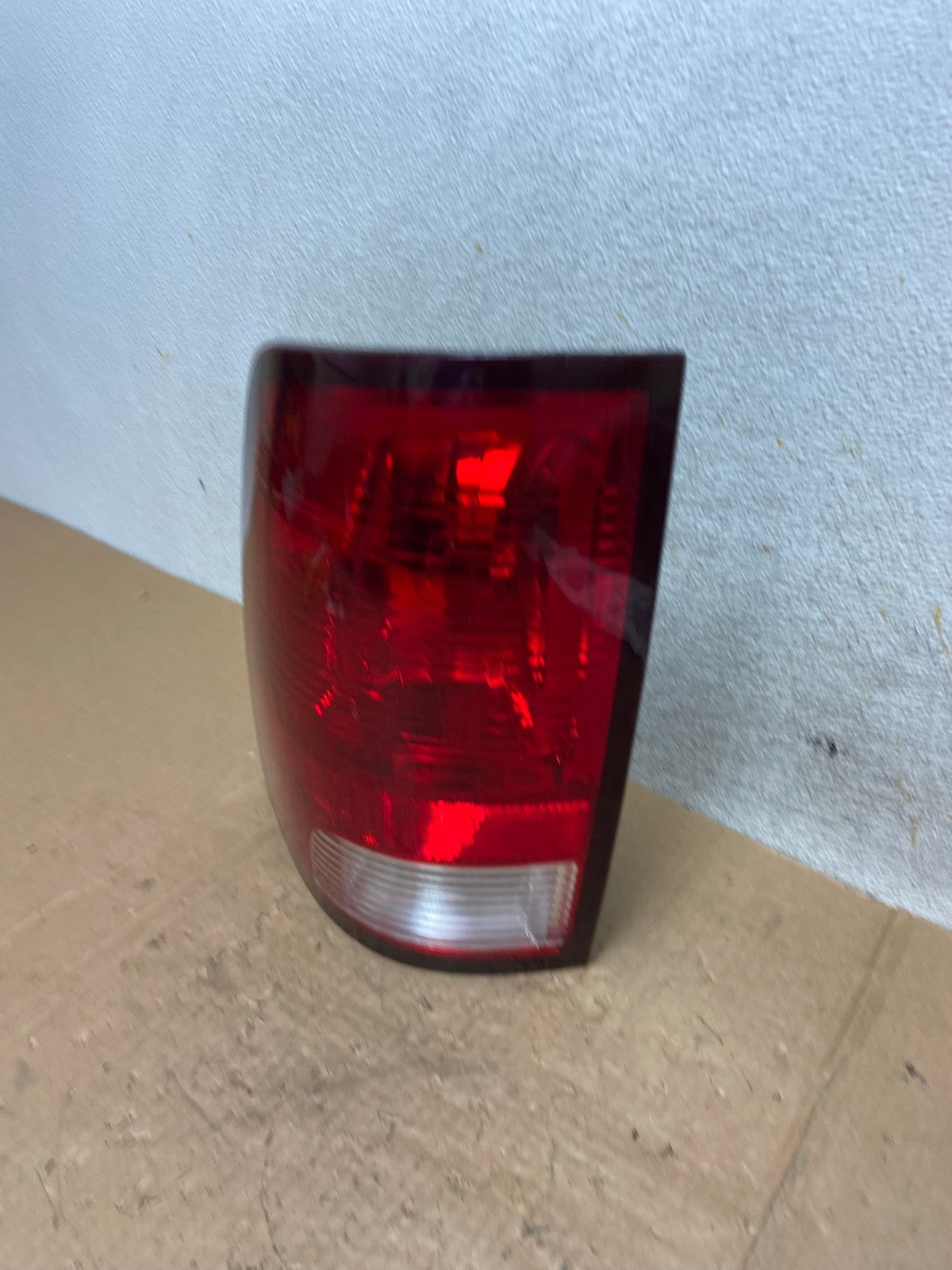 2010 to 2018 Dodge Ram 1500 Left Driver LH Side Tail Light AI5580 LK1