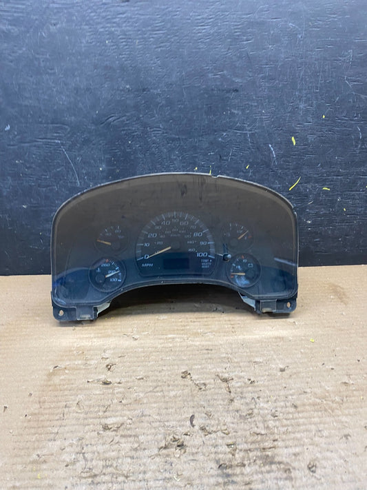 2004 to 2007 Chevrolet Express Speedometer Cluster Gauge S3242 DG0