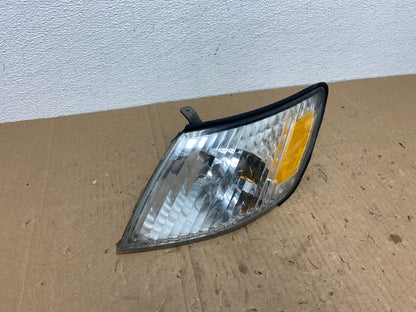 2000 to 2001 Lexus ES300 Left Driver LH Side Turn Signal OEM AB6939 LK2