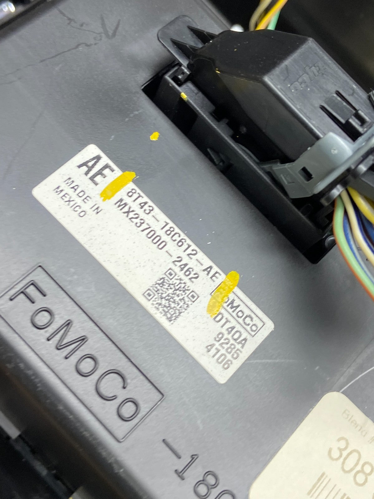 2007 - 2010 Ford Edge Heater Climate Control Radio Control Dash Bezel af2584 DG6
