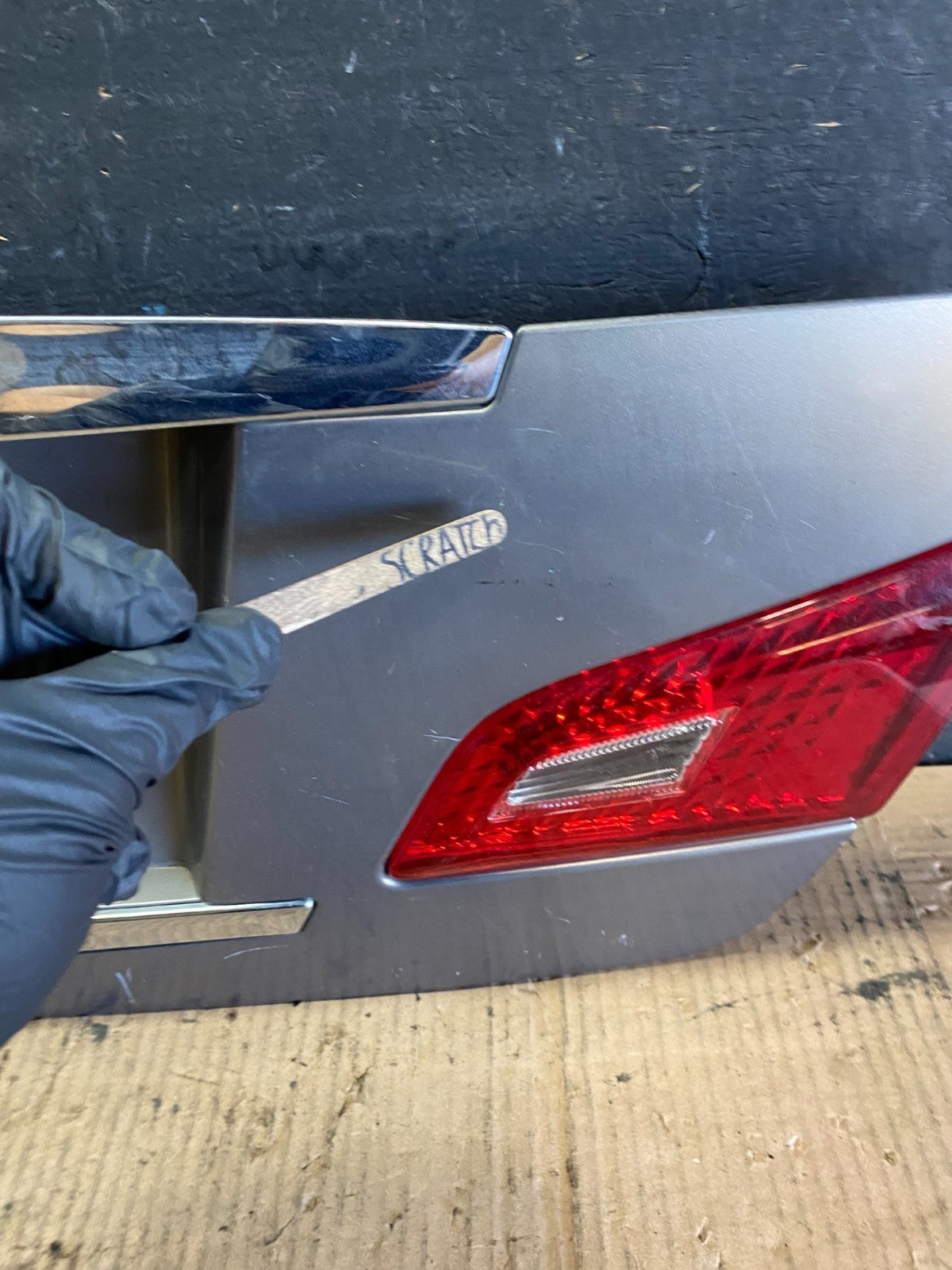 2008 to 2010 Infiniti M35 M45 Rear Trunk Panel Trim Molding Q0377 DG7