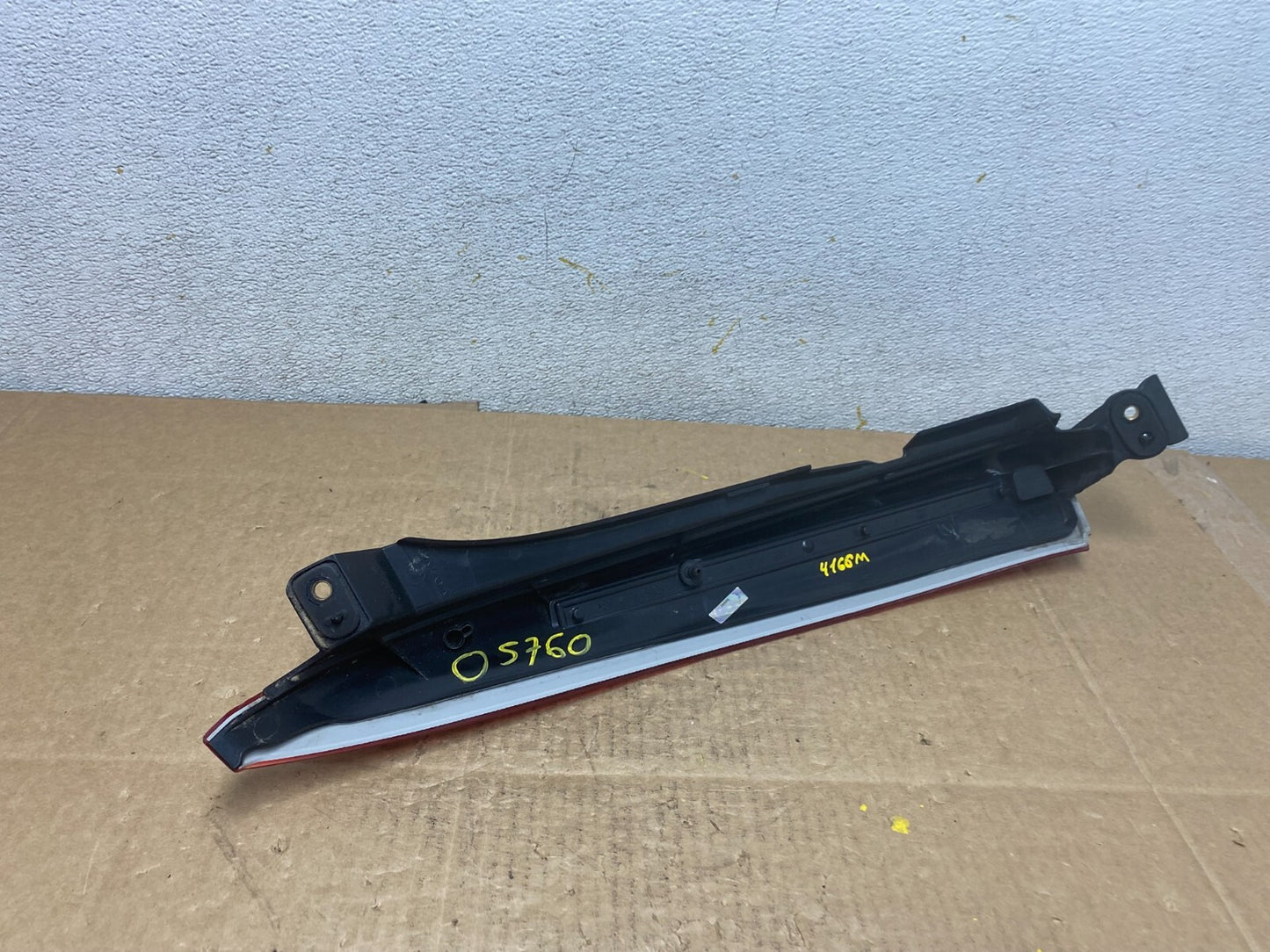 2003 to 2006 Volvo XC90 Right Passenger Side Upper Tail Light OEM O5760 DW7
