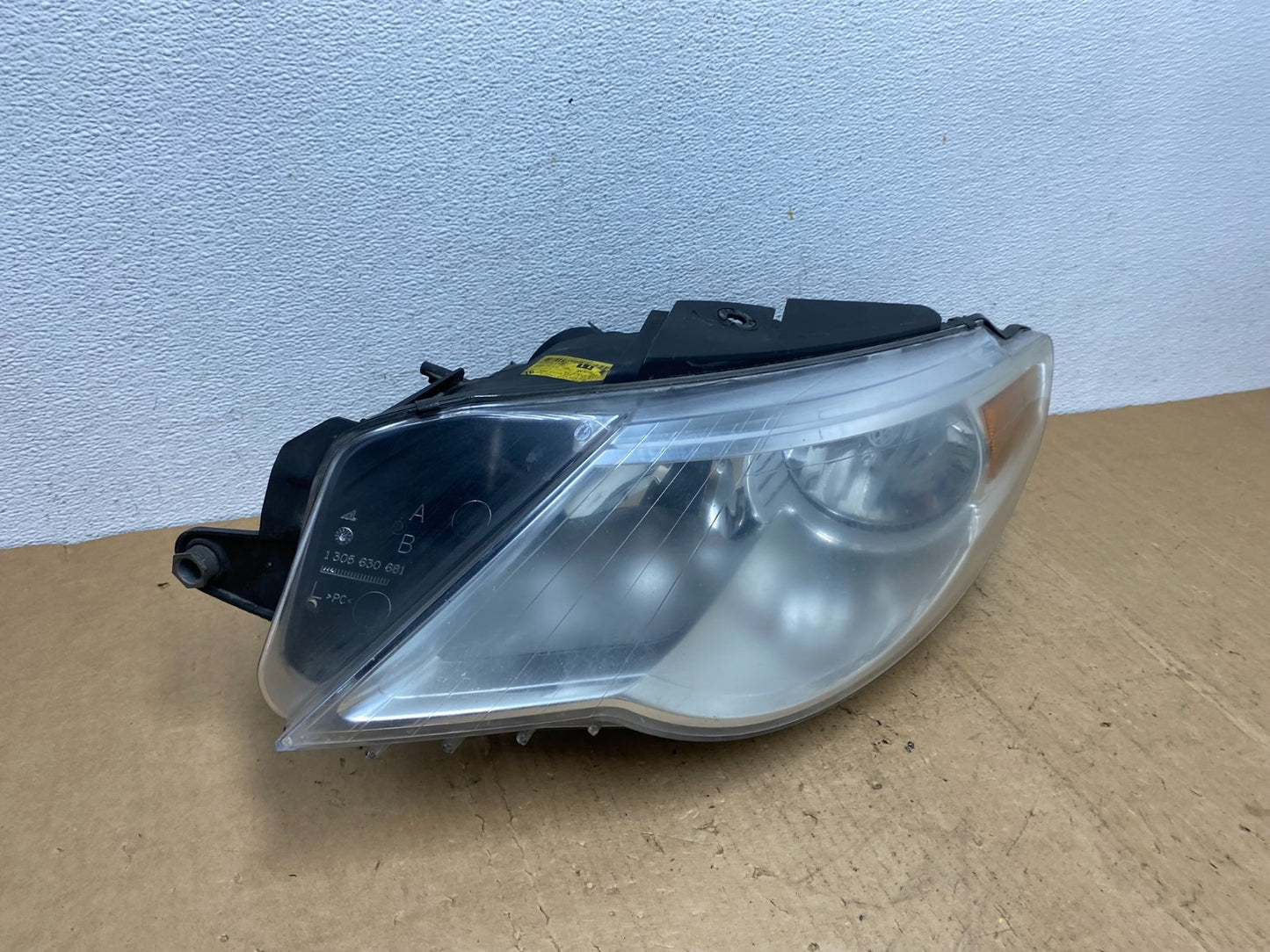 2009 - 2012 Volkswagen CC Left Driver Lh Side Headlight Halogen AD1358 DW2