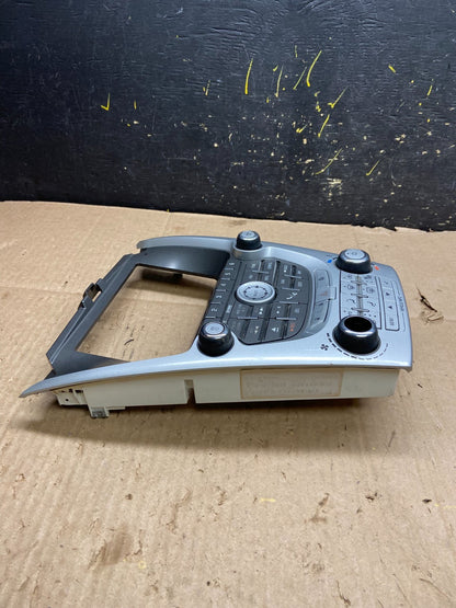 2010-2011 Chevrolet Equinox Radio Face Climate Control Panel Bezel Y5252 DG2