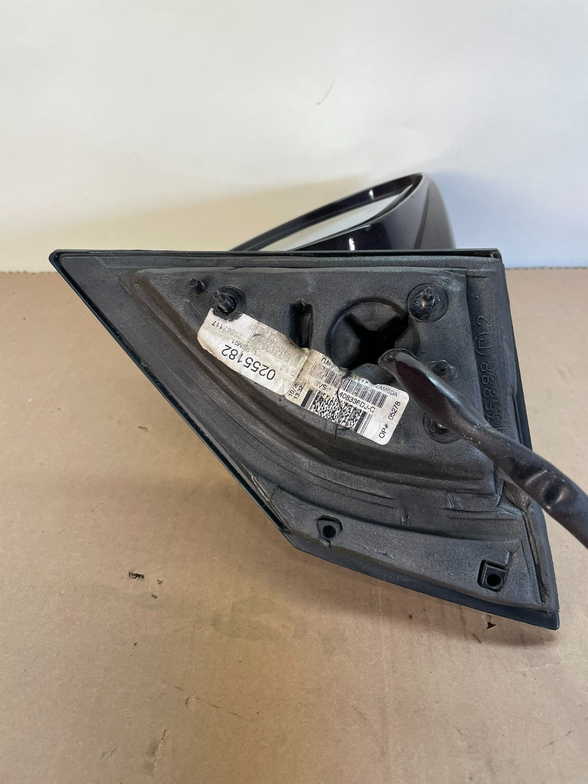 2008 to 2012 Buick Enclave Right Passenger Side View Door Mirror AH8592 DG4