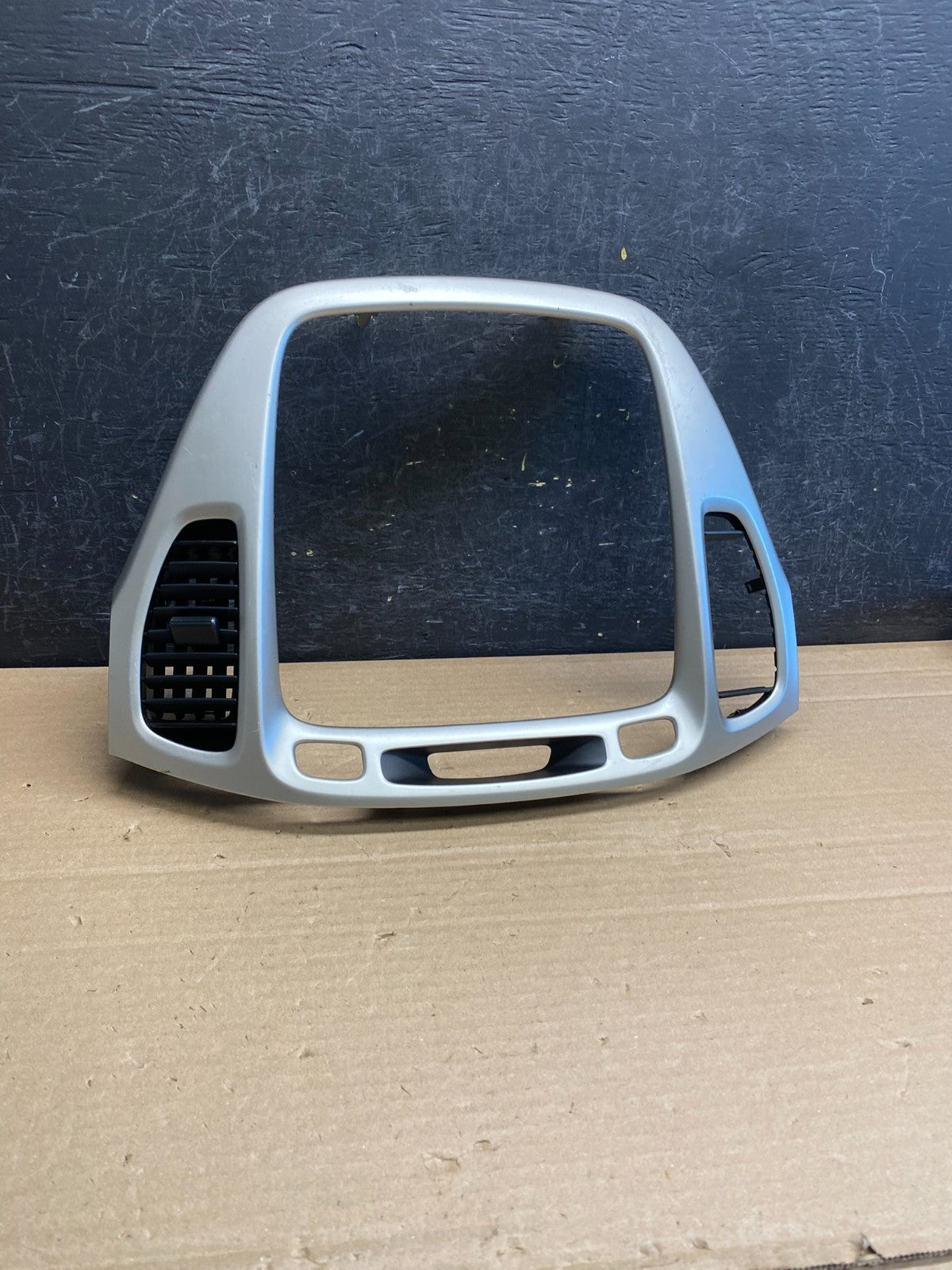 2001-2007 Toyota Highlander Radio Climate Dash Trim Bezel Air Vent AG0112 DG0