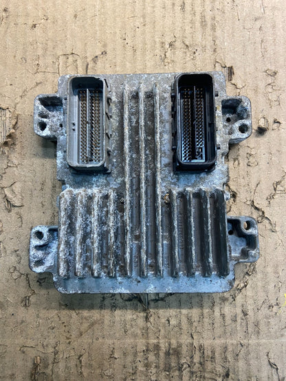 2010 to 2013 Chevrolet Silverado Yukon Engine Control Module ECM ECU Z9000 DG0