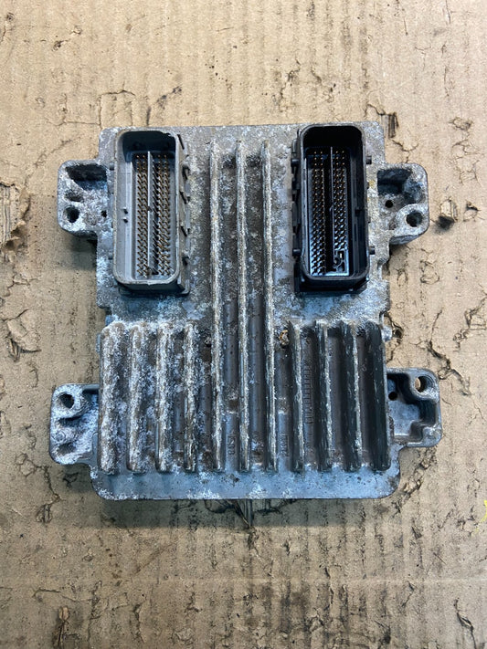 2010 to 2013 Chevrolet Silverado Yukon Engine Control Module ECM ECU Z9000 DG0