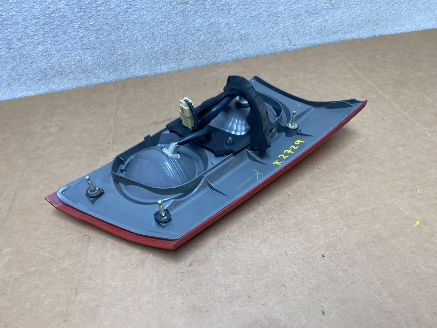 2006 to 2010 Toyota Sienna Right Passenger Side Rh Inner Tail Light Oem X2729 DW6