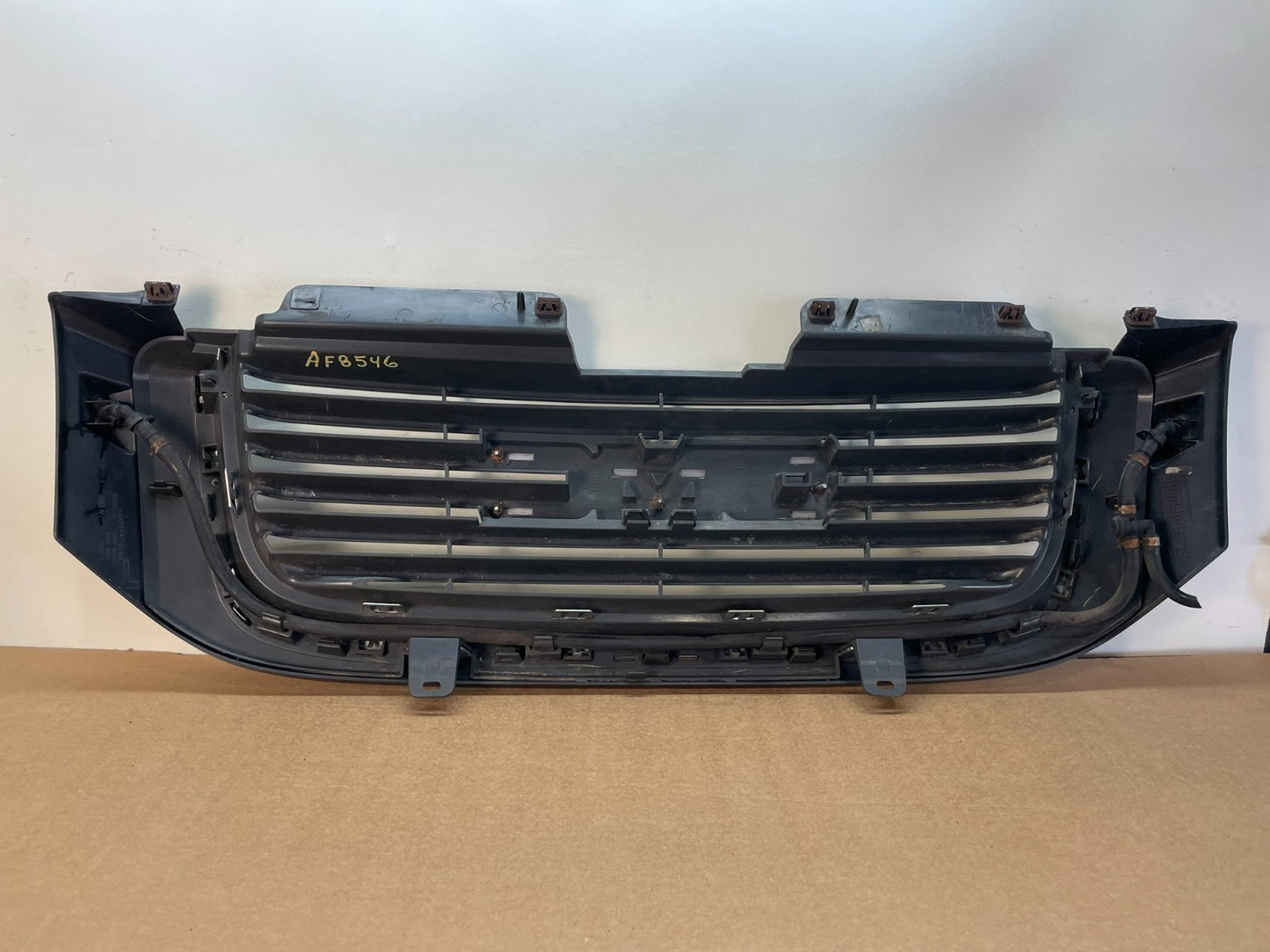 2002 to 2009 Gmc Envoy Front Upper Grill Grille AF8546 DG3