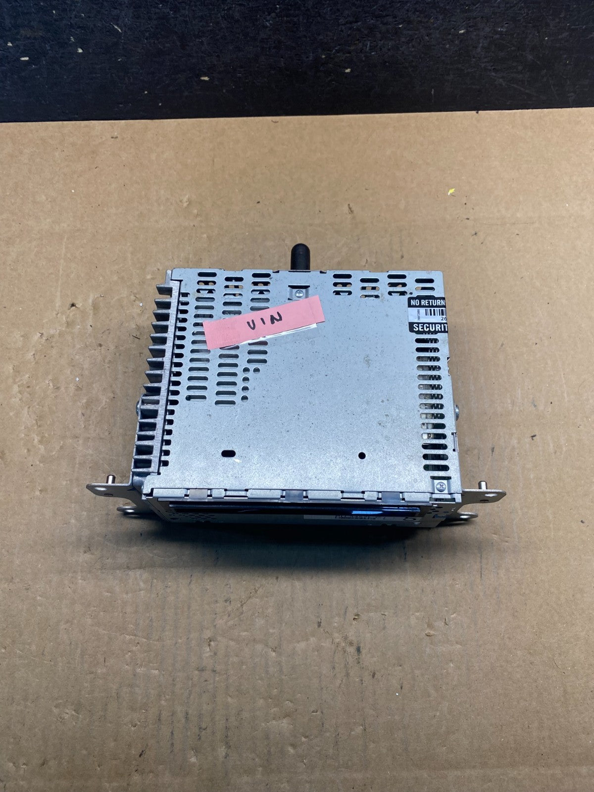 2011 to 2013 Ford Explorer Audio Equipment Radio Receiver AM FM CD ag7409 DG3
