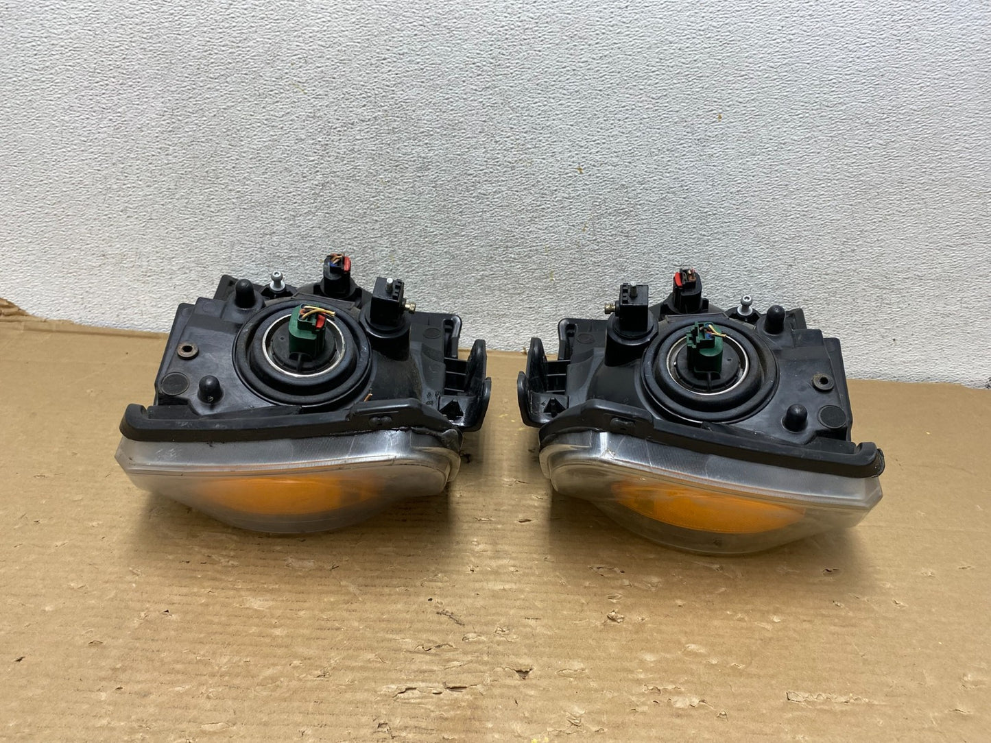 2007 2008 2009 Dodge Durango Left+Right Side Headlights AG9272 DW10