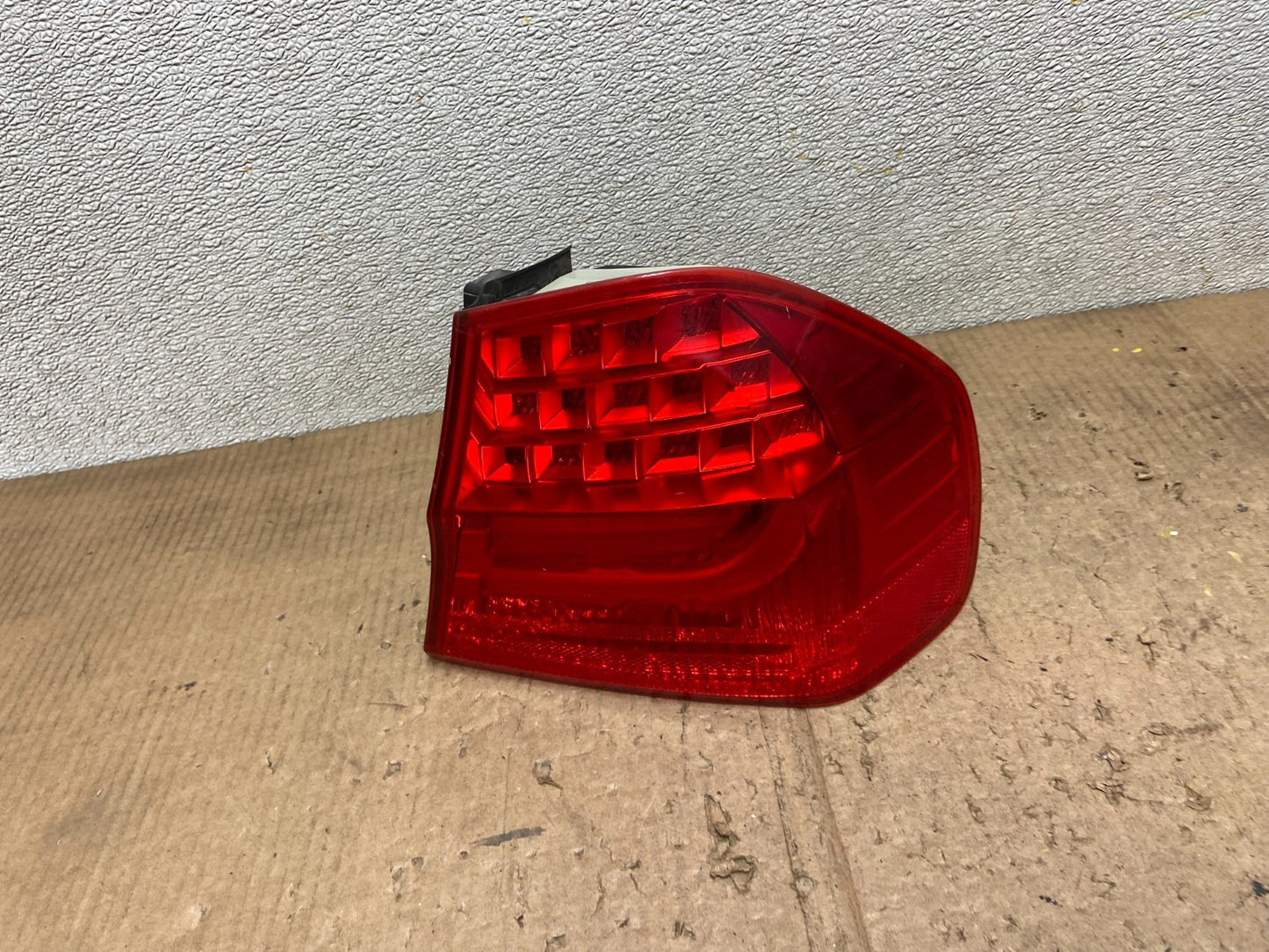 2009 2010 BMW 328i 3 Series Right Passenger RH Side Tail Light Oem AA7135 DW0