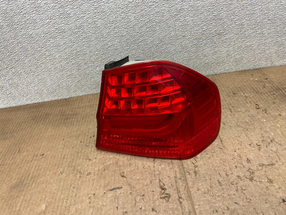 2009 2010 BMW 328i 3 Series Right Passenger RH Side Tail Light Oem AA7135 DW0