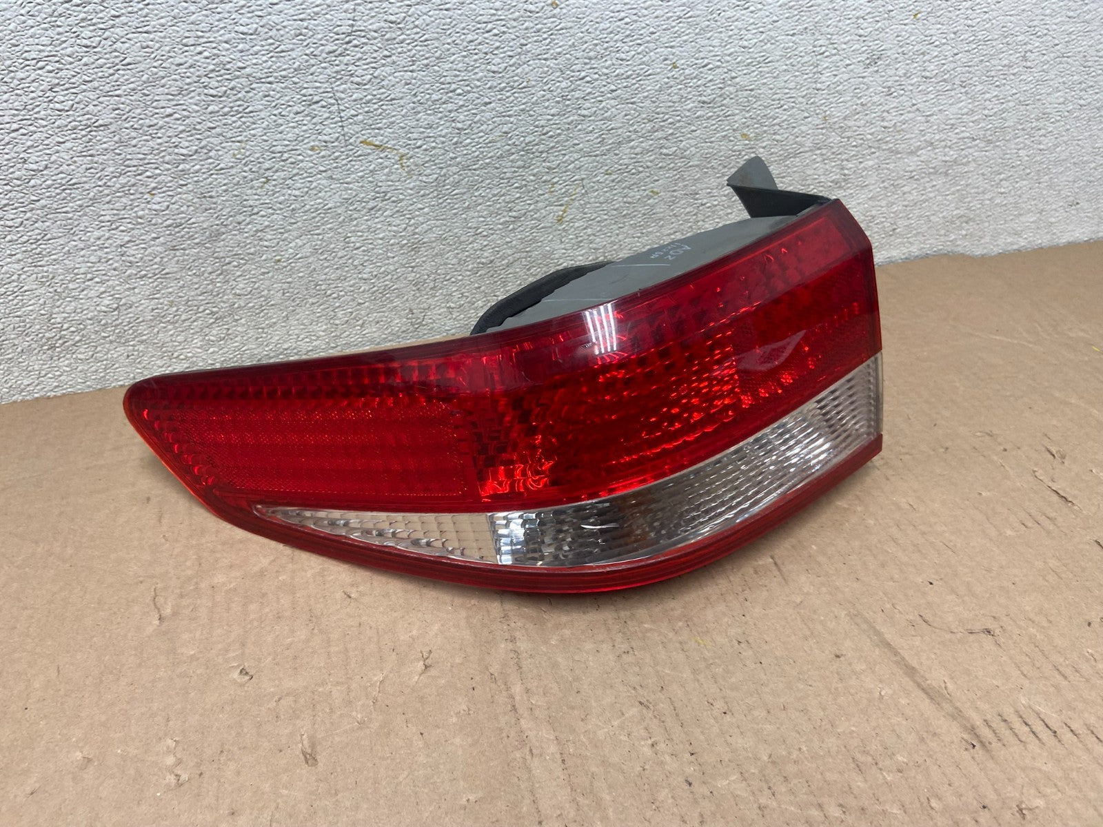 2003 to 2004 Honda Accord Sedan Left Driver Lh Side Tail light R1584 DW0