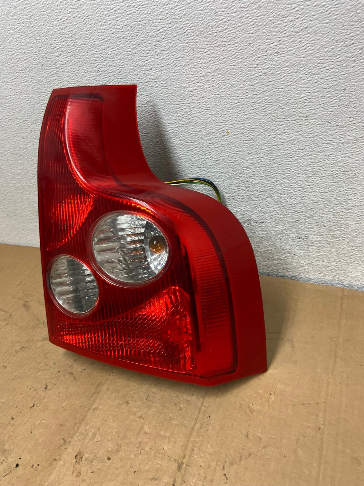 2003 2004 2005 2006 Volvo XC90 Right Passenger RH Lower Tail Light AD1189 LK1