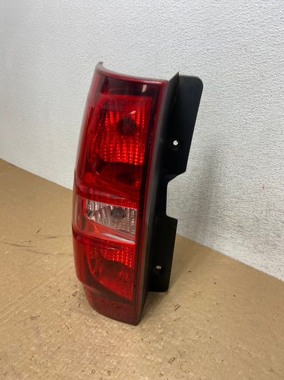 2008-2014 Chevrolet Tahoe Suburban Driver Lh Left Side Tail Light AG1126 LK1