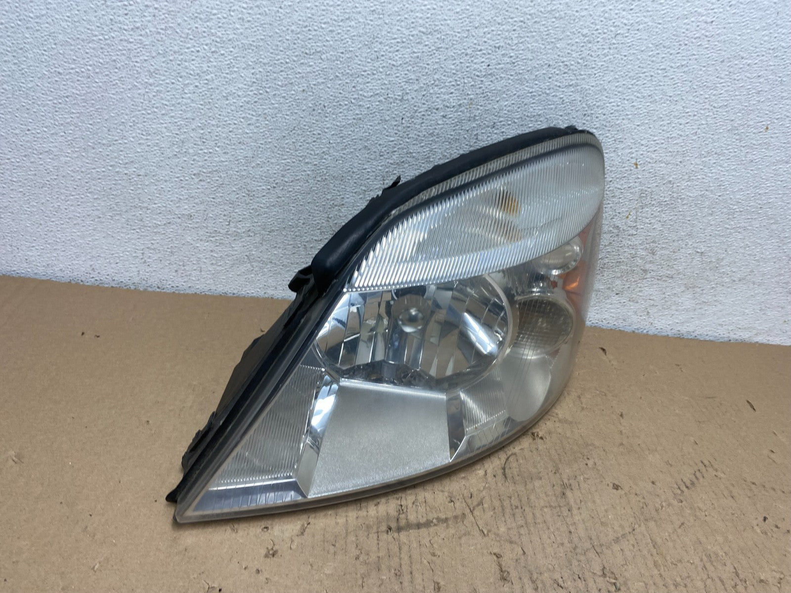 2004 - 2007 Ford Freestar Left Driver LH Side Headlight Halogen AF3277 DW2