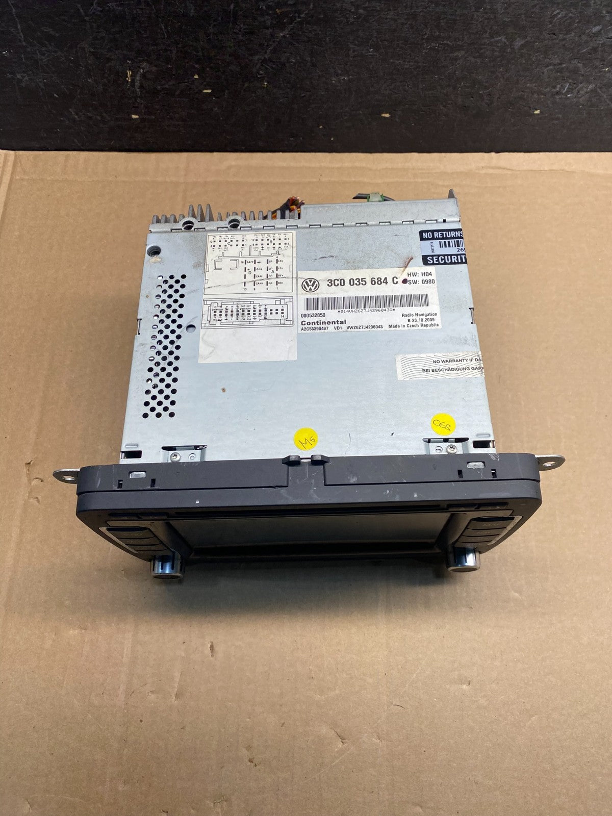 2009 to 2012 Volkswagen Golf GTI Radio CD Player Screen AM/FM ae7916 DG3