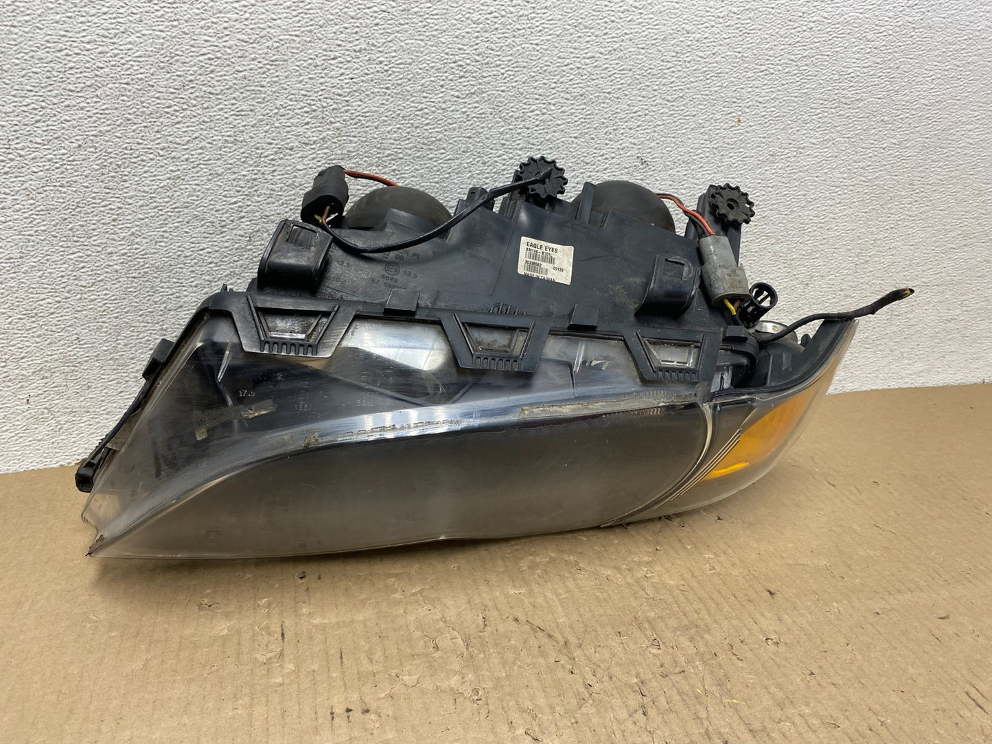 2002 to 2005 BMW 3 E46 Sedan Left Driver LH Halogen Headlight AG8025 DW6