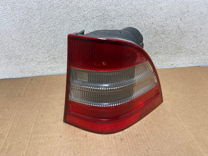 1998 to 2001 Mercedes ML320 ML-Class Right Passenger Rh Tail Light AI8411 LK0