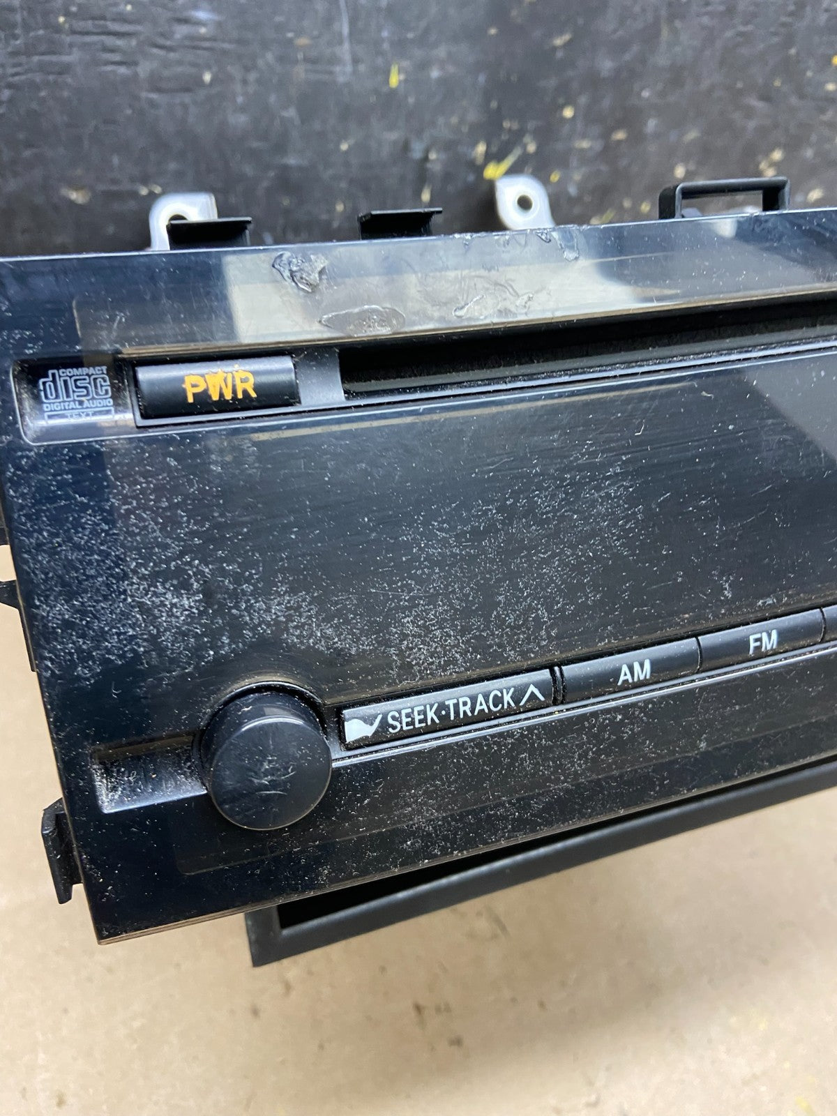 2006 to 2009 Toyota Prius OEM Radio AM/FM CD Player Oem t9336 DG1