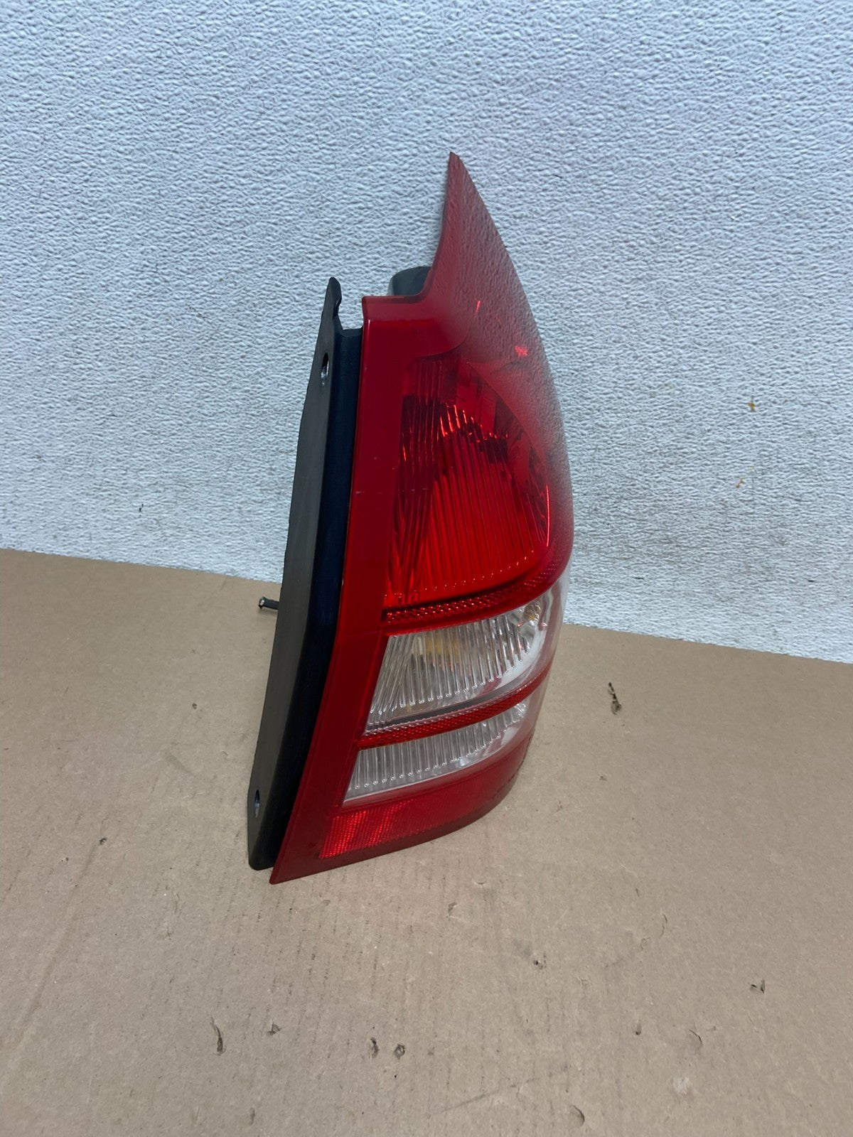 2005 2006 2007 2008 Dodge Magnum Right Passenger Side Tail Light AG6661 DW2